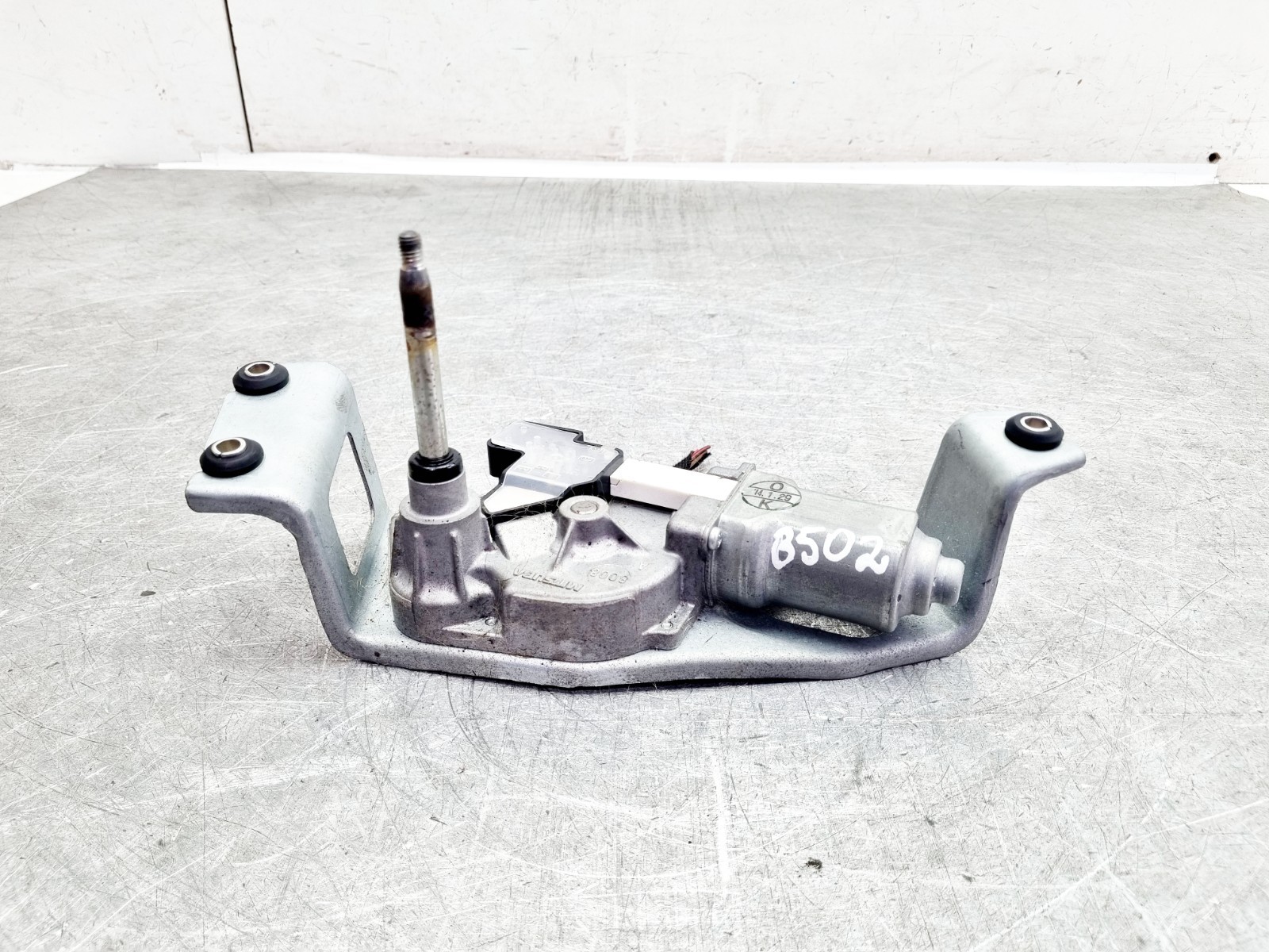 Genuine BMW Rear Wiper Motor – Fits 1 Series F20 F21 – OEM 7258532 – Used